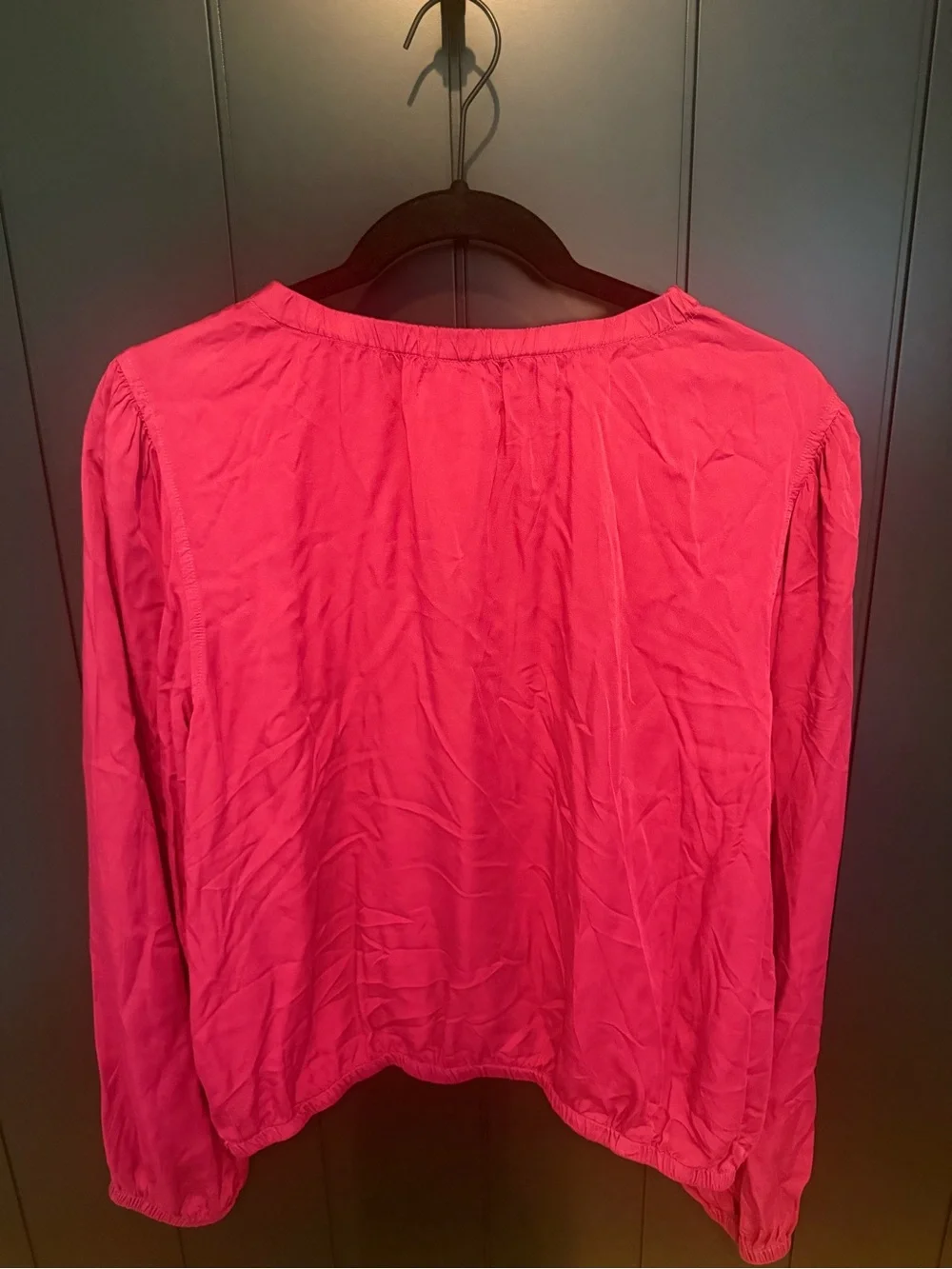 🌷 NEW Evereve Cloth & Stone Luxe Satin Banded Blouse Berryfizz Pink - Picture 9 of 13